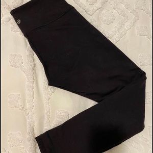Lululemon wunder unders size 6